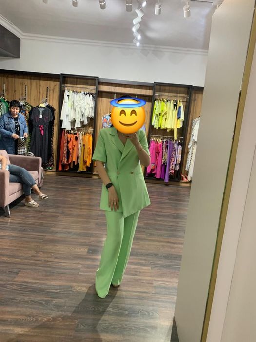 Женские одежды; костюмы; платье