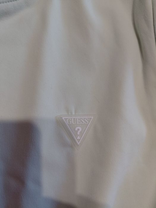 Оригинална тениска Guess чисто нова