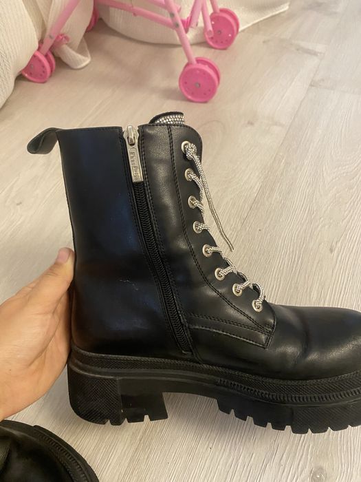 Продам зимние ботинки, полностью натуралка.