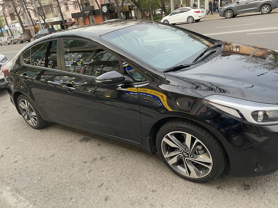 Кия Сератто 2014 года 2 литра автомат