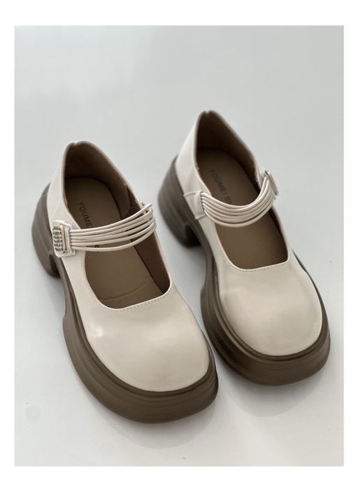 Бежевые туфли/лоферы на платформе