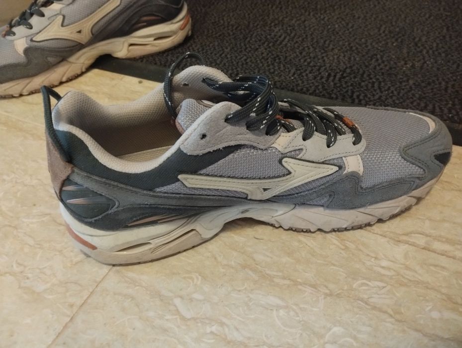 Маратонки обувки Мизуно mizuno 43 номер