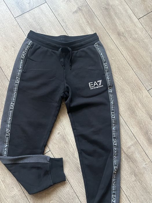 EA7 Emporio Armani : размер S / Оригинал