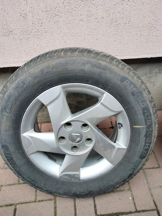 Set anvelope + jante Dacia Duster