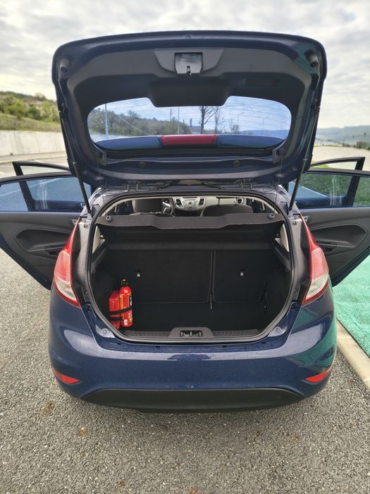 Vând Ford Fiesta 1.0 benzina 80cp