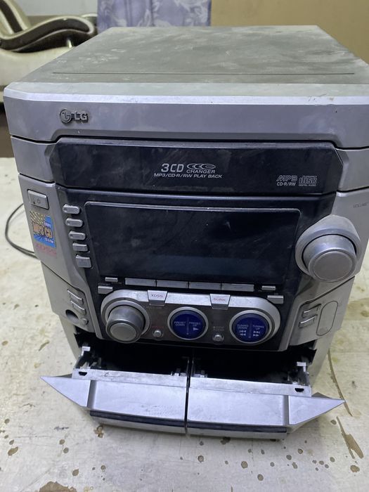 Музыкальный центр