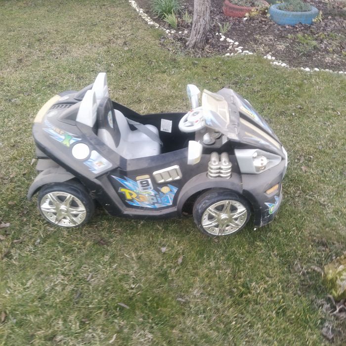 Детска кола на акумулатор