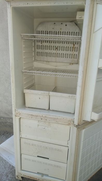 Xolodilnik srochno sotiladi