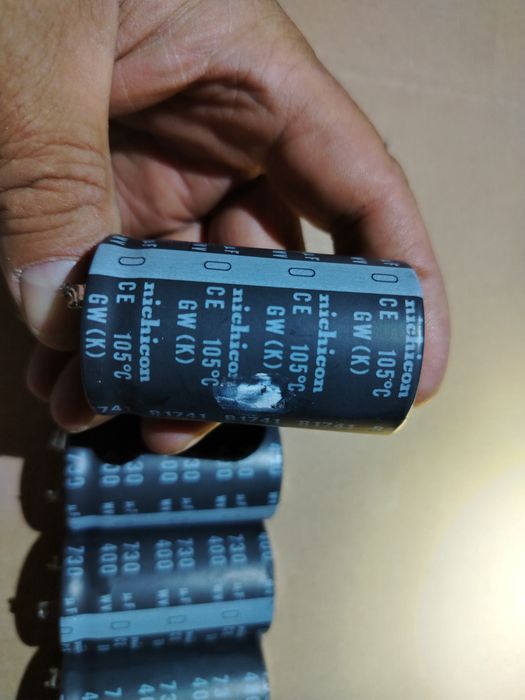 Lot 5  condensatori 730uF  400v calitate buna. Testați cu ESR  METER.