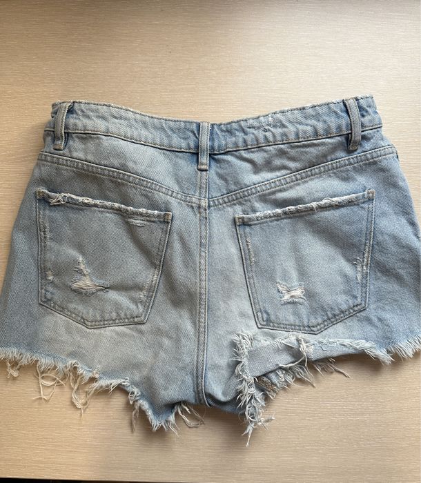 Къси панталонки размер М