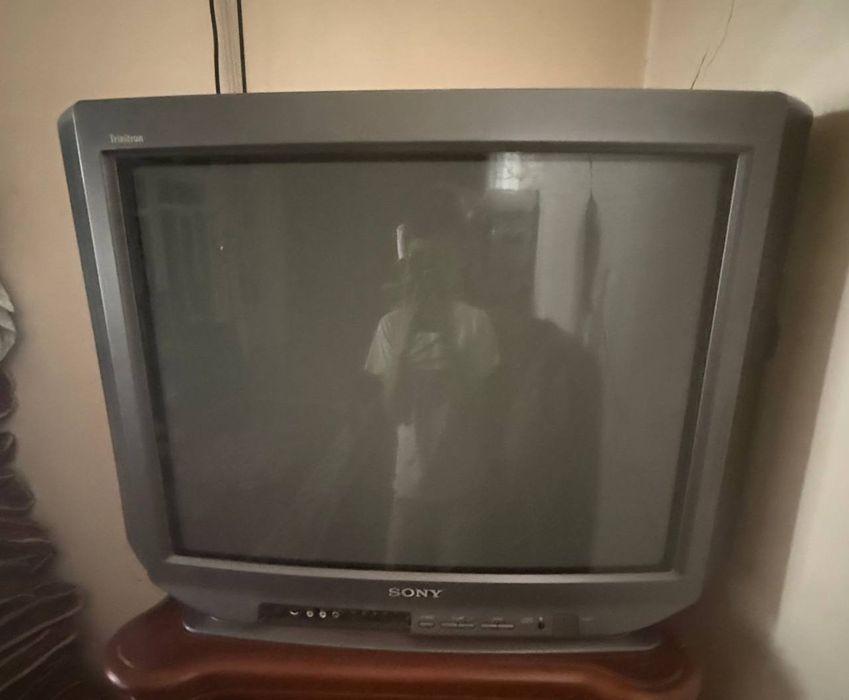 Продаёися телевизор