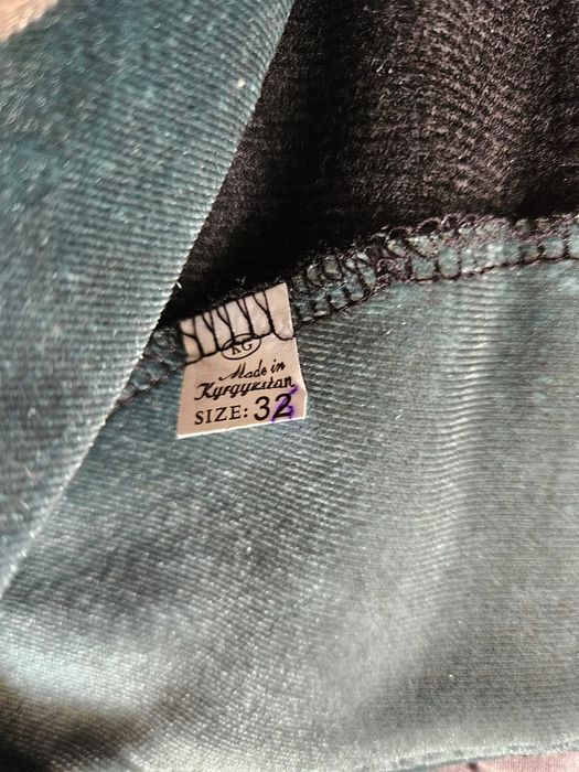 Продам жилет в национальном стиле на девочку