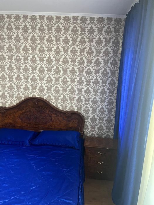 Продам  шторы в комплекте