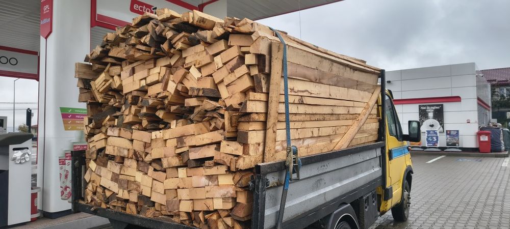 Vând lemn de foc de fabrică