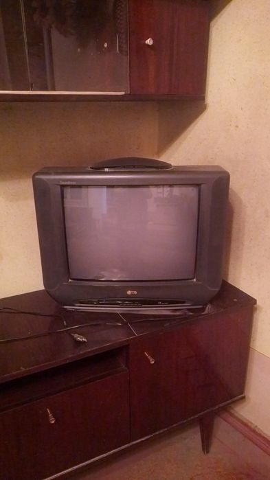 Телевизор в рабочем состоянии