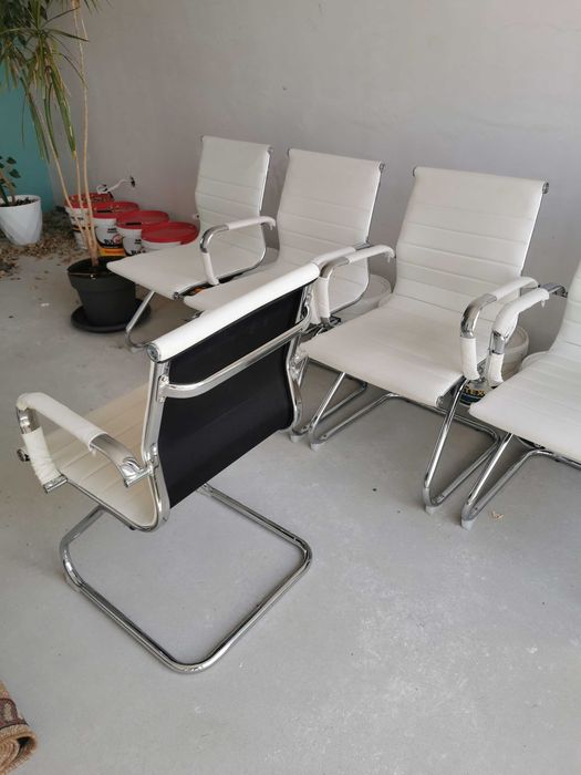 5 броя посетителски офис столове