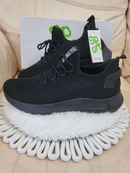 Нови черни маратонки 44 номер