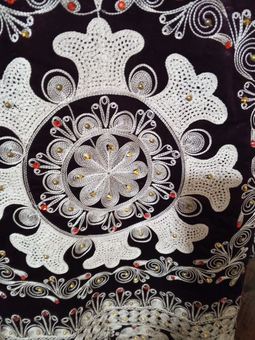 Ayollar va yangi kelinchaklar uchun holati yangi bir martta koyilgan