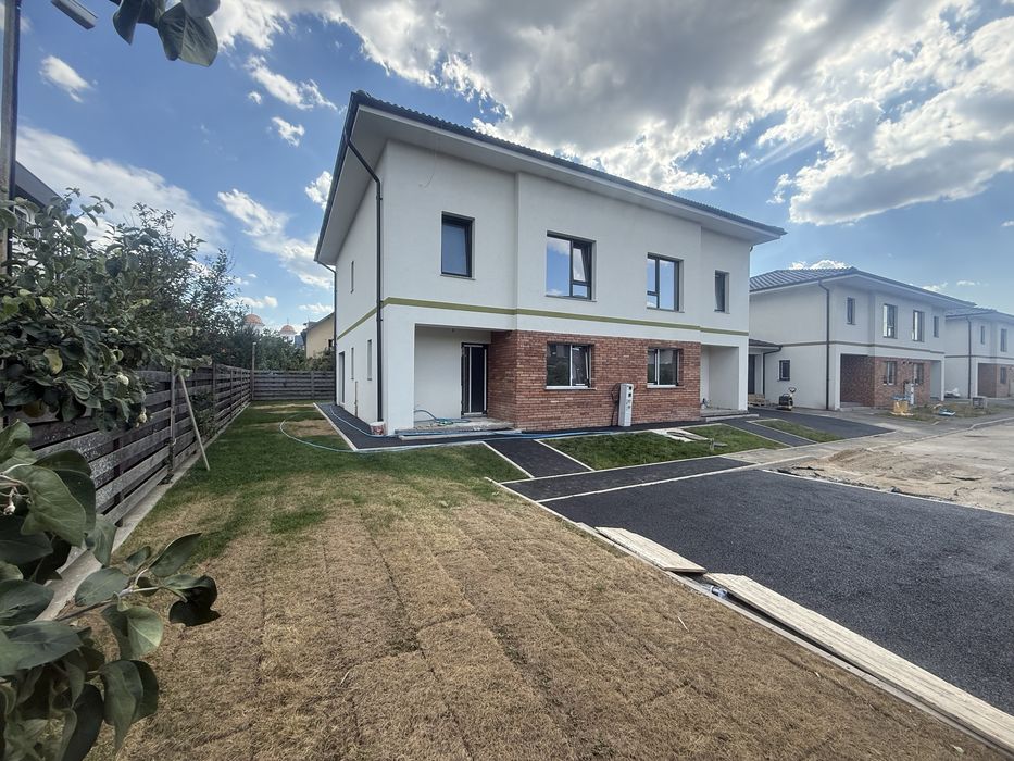 Duplex de vanzare Floresti