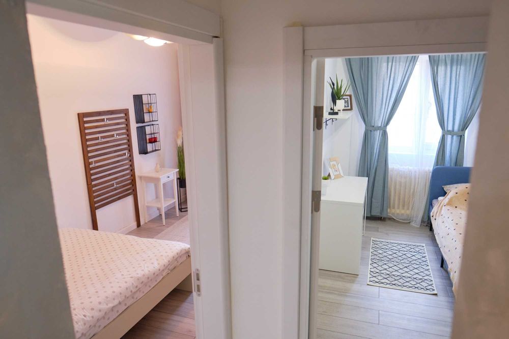 Inchiriez apartament cu 3 camere in zona Soarelui
