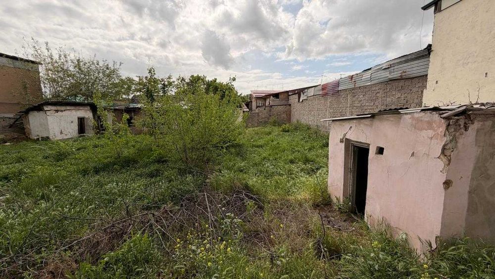 Продается участок 6 соток Полевая ул. Кумарык. фасад 25 метров.