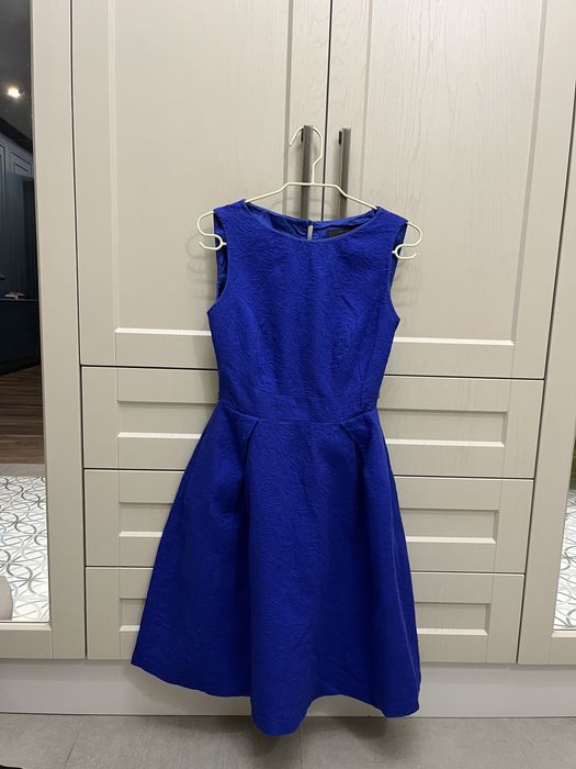 Платья разные, брендовые .