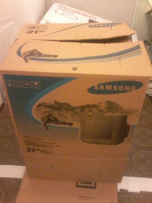 Продам чемоданы советские