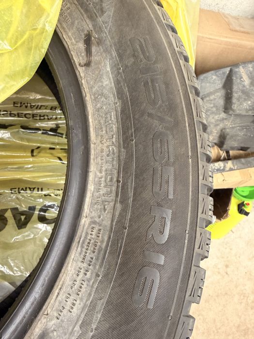Set 4 bucati iarna nokian snowproof 2