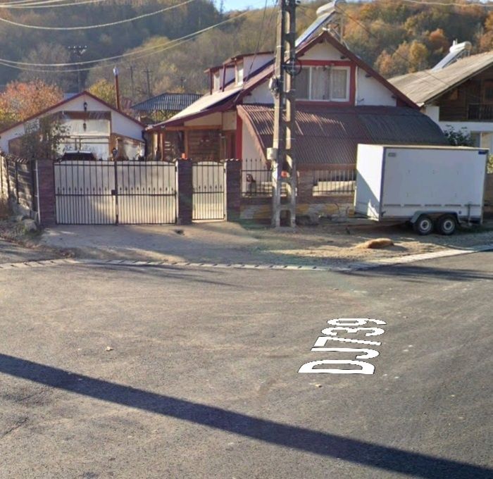 Închiriez Casă/Spațiu comercial  integral sau anumite spatii