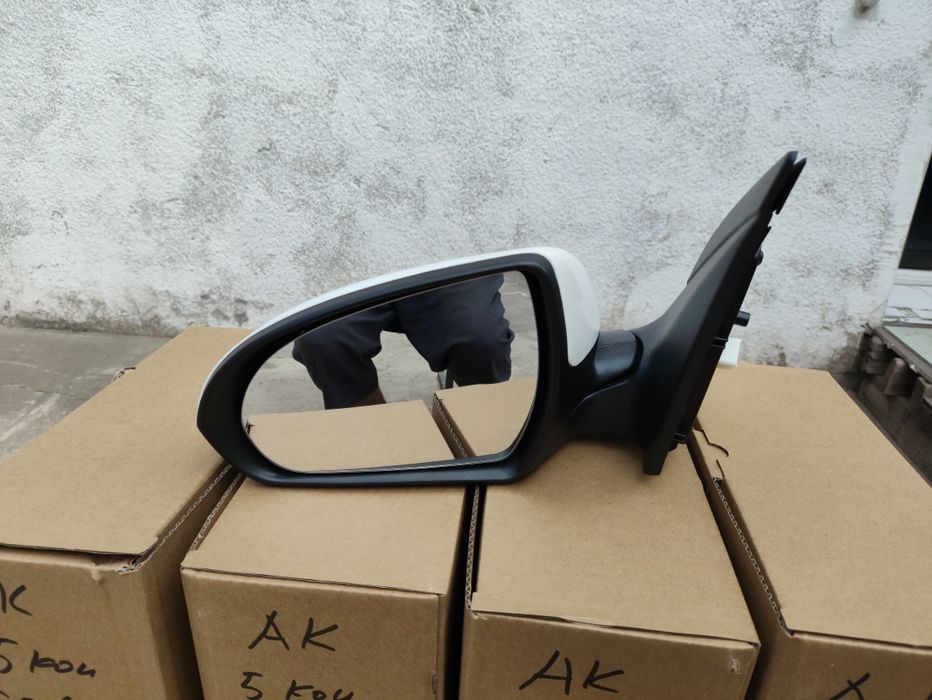 Акцент боковые зеркала