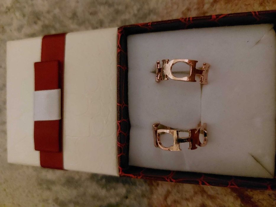 set de cercei aur roz Carolina Herrera noi