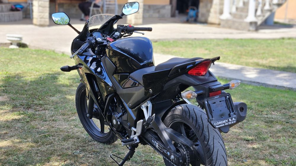 Honda CBR 300 RA