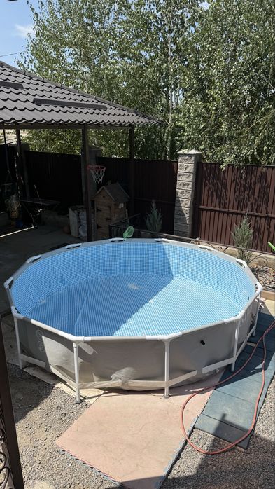 Продам Бассейн каркасный