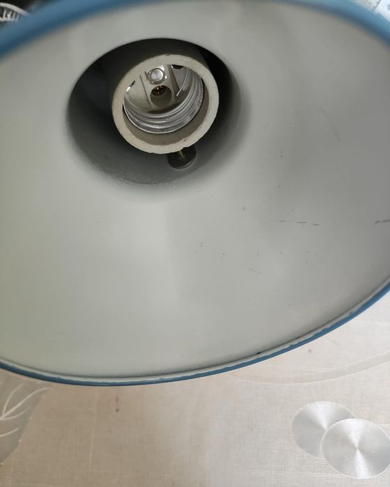 Светильник голубого цвета и прочее