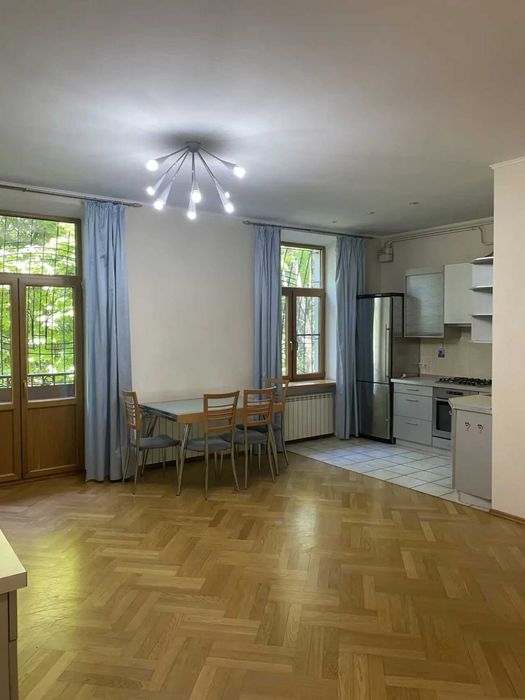 Дава се под наем Двустаен апартамент в София, Център - 55 кв.м за 433.5 € - Снимка #3