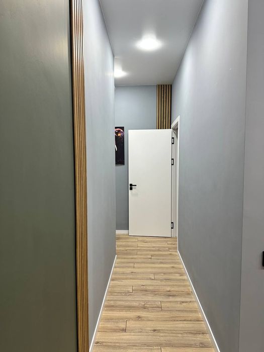 СРОЧНО продается двух-комнатная квартира.