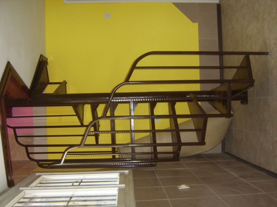 Заварчик - метални конструкции, заваръчни услуги.