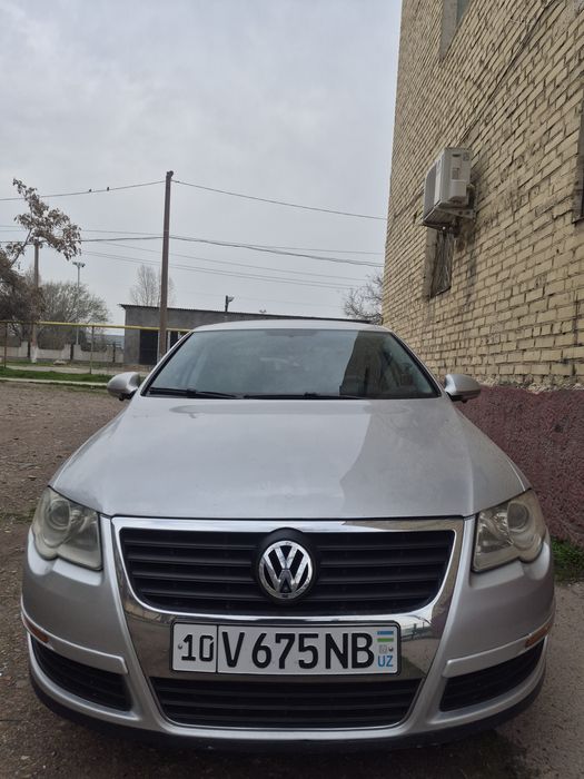 Срочно продаётся иномарка Фольксваген Пассат б6 2006 года