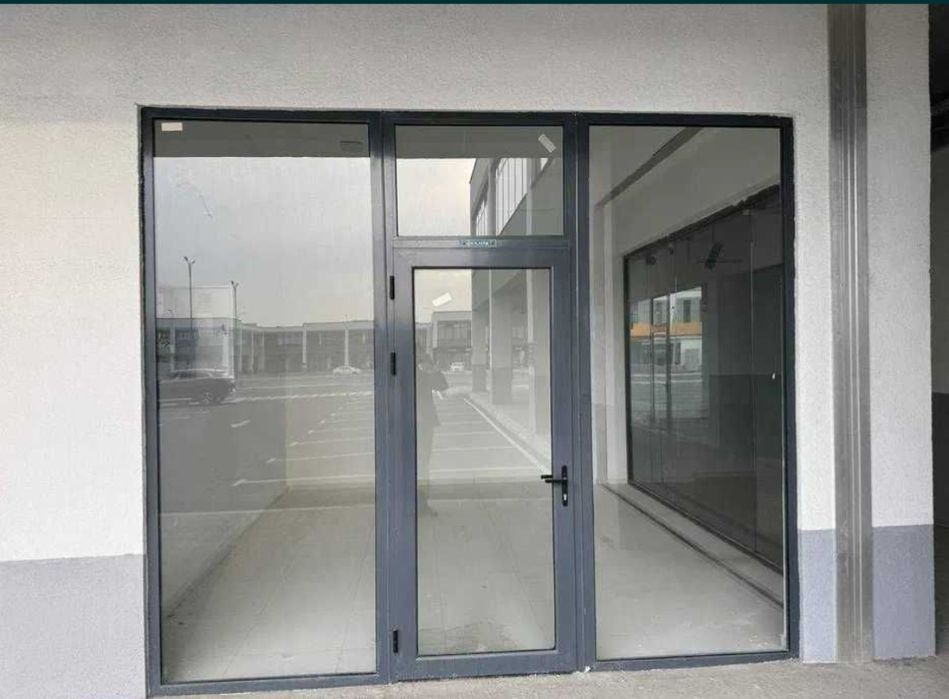 Срочно продаю Магазин торговым центре Индекс  сергелийский район