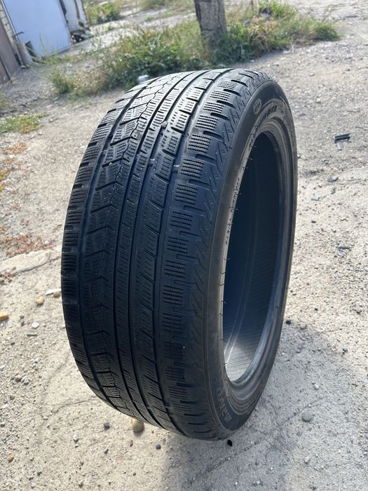 Продам зимнюю резину 255/45 R20 — комплект 4 шт.