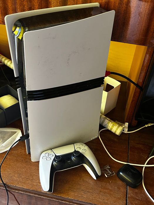 PlayStation 5 pro 2T 800€