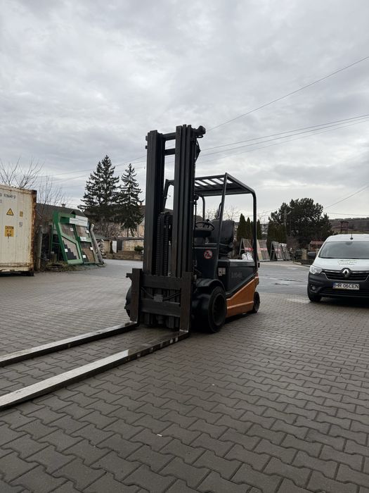 De vanzare sau da inchiriat stivuitor  Still cu capacitate de 4 T