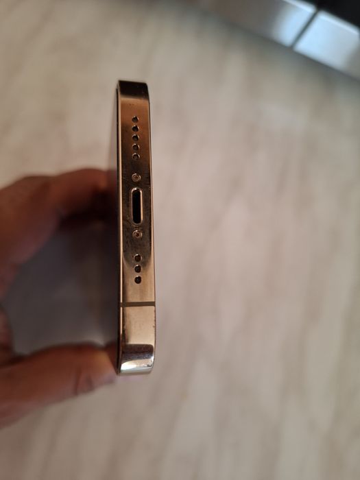 Vand iPhone 12 Pro Gold Impecabil.