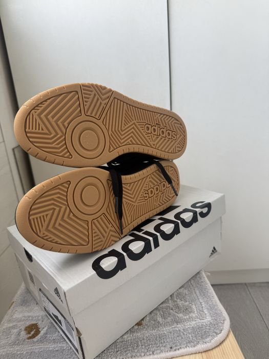 Кроссовки Adidas