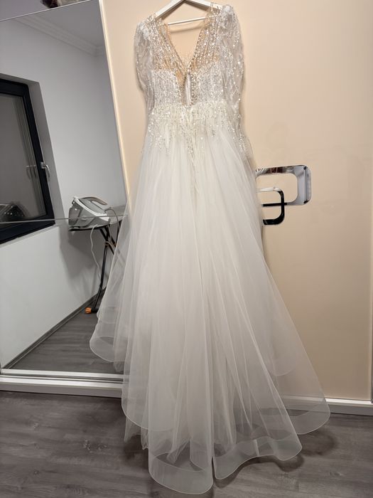 Rochie mireasa marimea xs-s  model A line/printesa cu trena