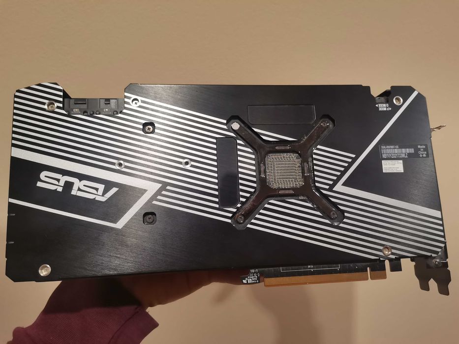 Placa video Asus Dual Rx 6700xt 12 Gb
