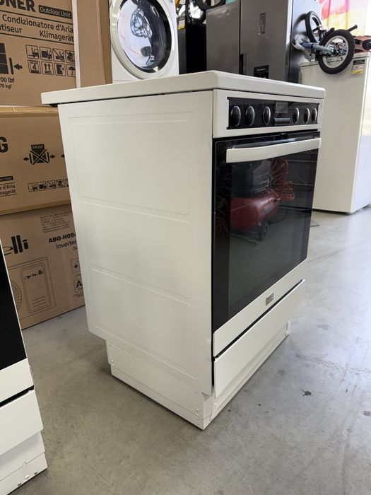 Готварска печка VOSS със керамичен плот-