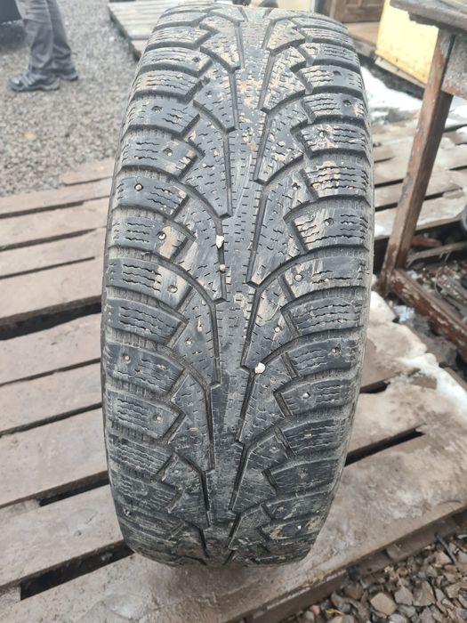 Продам зимние шины 17/225/65