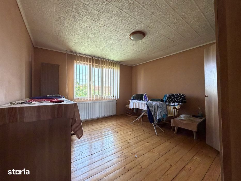 Casa individuala 6 camere, 165 mp utili, 641 mp teren - Ghiroda