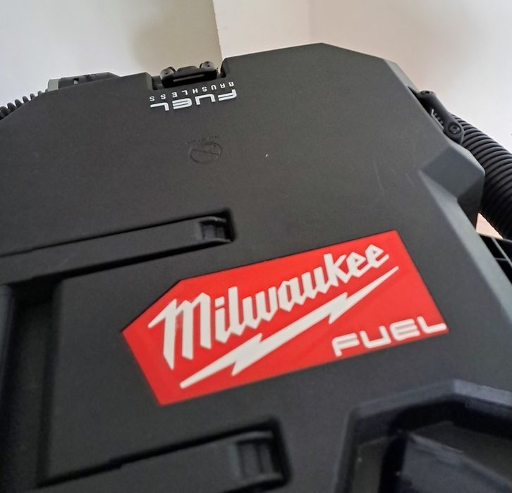 Aspirator industrial pe acumulatori Milwaukee M18 F2VC23L-0